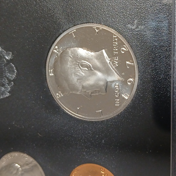 1971 & 1972 United States Proof Sets - Picture 8 of 10